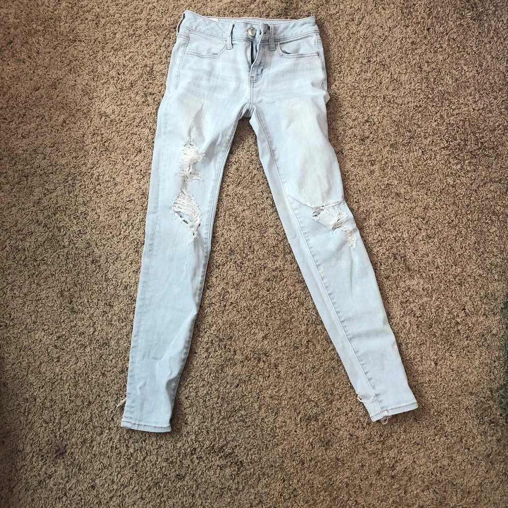 American eagle super stretch ripped jeans